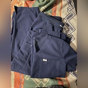 Figs Navy scrub set in medium